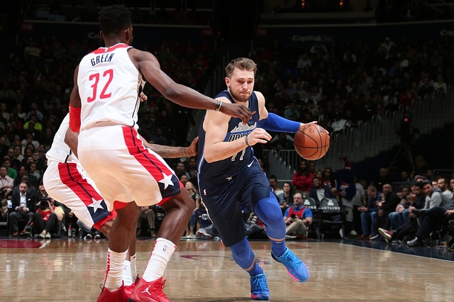 九游首页 - 哈兰德新星关键助攻表现惊艳，FPX未来可期！